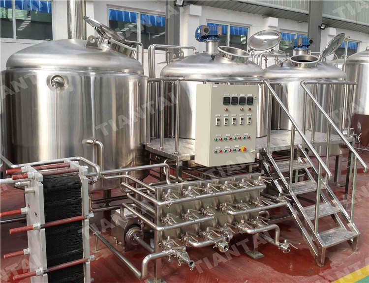 <b>18 HL used brewery equipment</b>